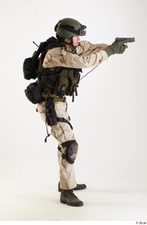 Photos Reece Bates Army Navy Seals Operator - Poses aiming…